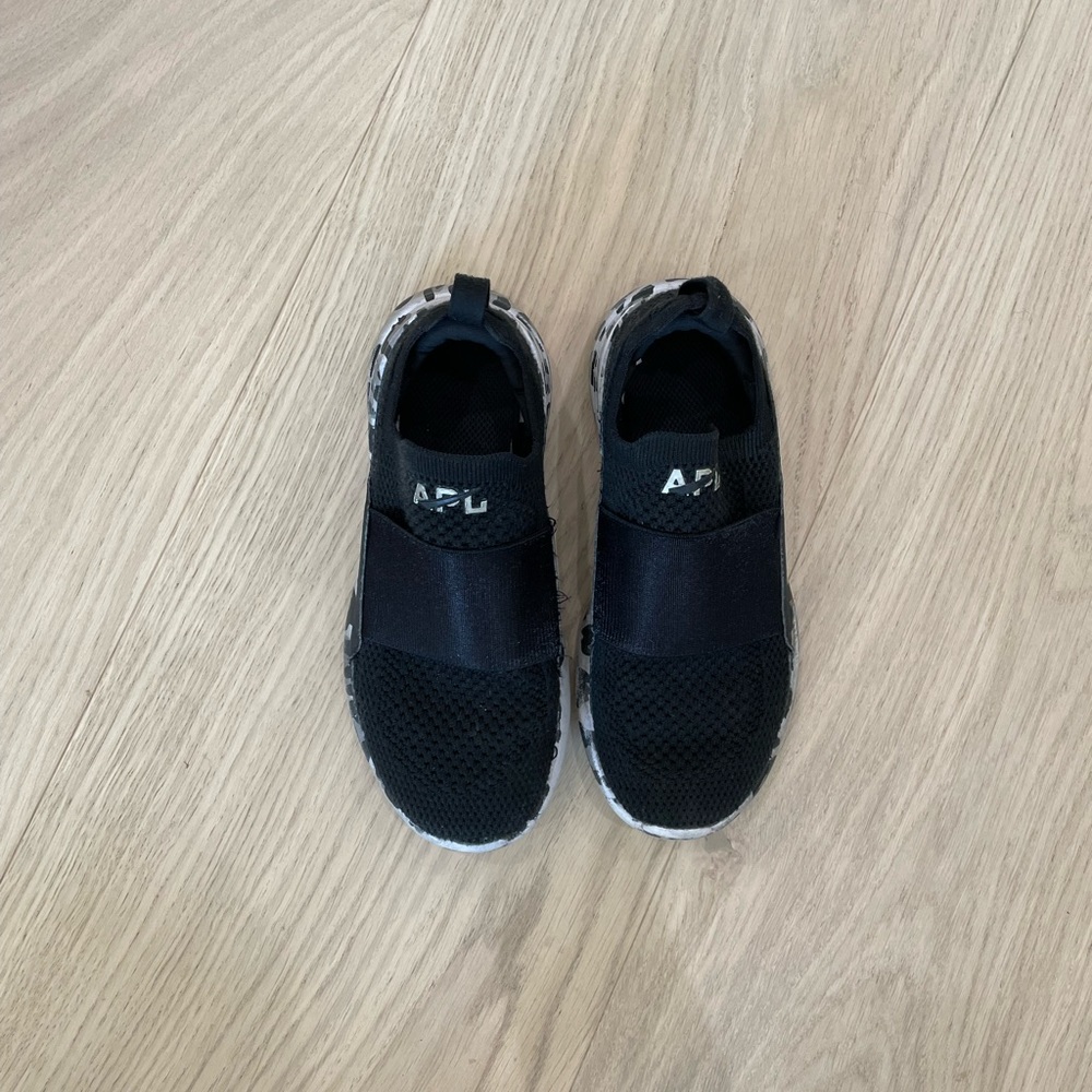 APL girls shoes